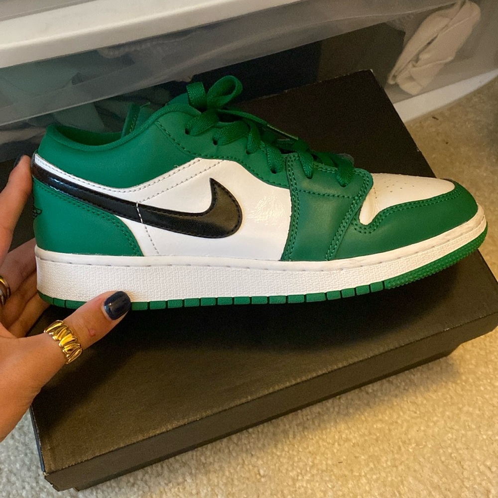 AIR JORDAN 1 LOW PINE GREEN/BLACK-WHITE 6.5Y/8W